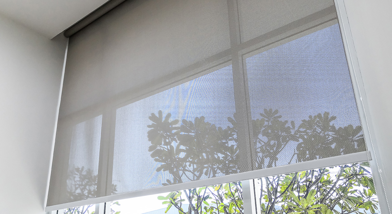 Anti-Glare Blinds for Retail Settings