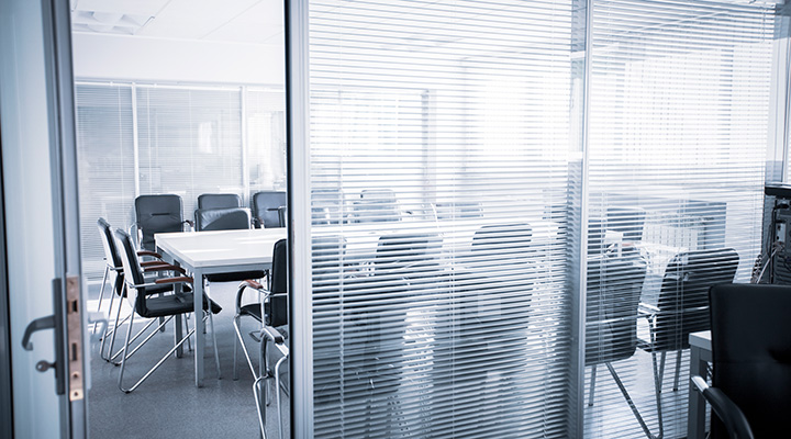 Boost Your Office's Look and Efficiency with Mid Pane Venetian Blinds!