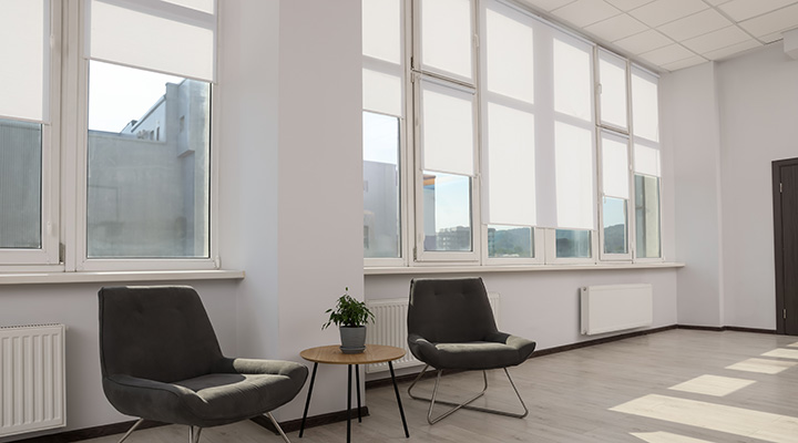 Maximise Your Workspace Comfort with Anti-Glare Roller Blinds